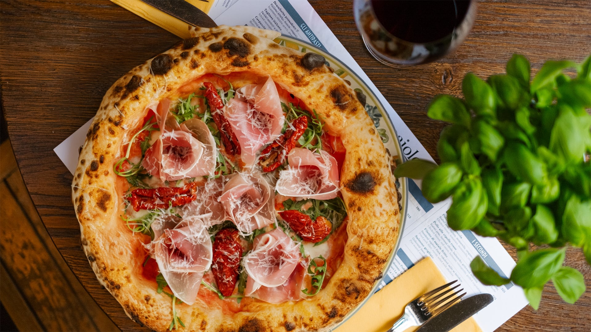 Pizza na stole