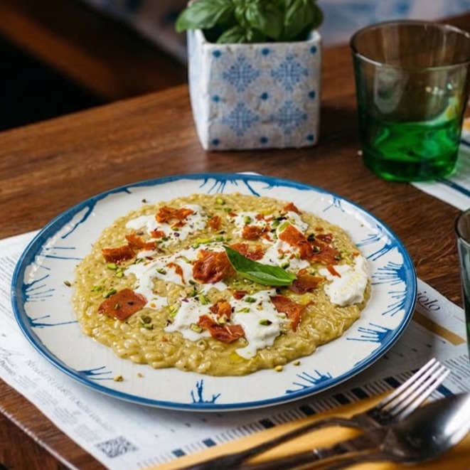 Risotto ai pistacchi e mortadella rizoto s pistáciemi