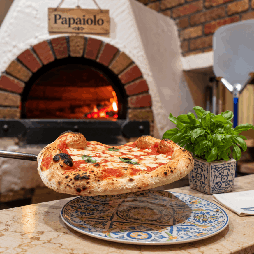 Neapolitan wood-fired pizza at Papaiolo restaurant