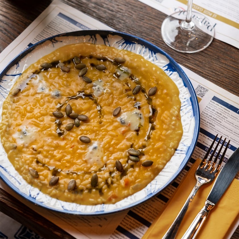 Risotto Carnaroli alla zucca con Gorgonzola DOP, semi di zucca e olio di semi di zucca
