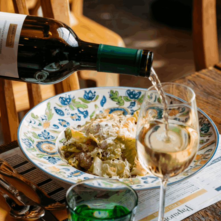 Selection of Italian wines - prosecco and wines from Tuscany and Piedmont at Papaiolo